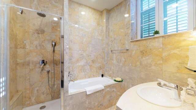 Отель Historic Boutique Hotel Cattaro Котор-24